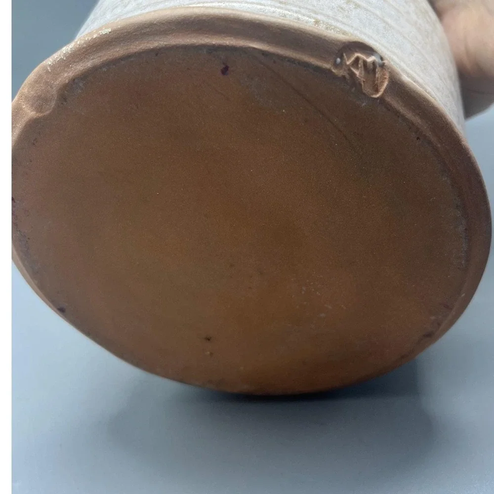 The Unbranded Brand vintage ceramic